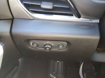 2018 Chevrolet Traverse LT Cloth w/1LT