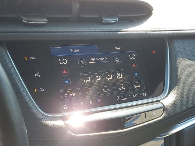 2022 Cadillac XT5 Premium Luxury