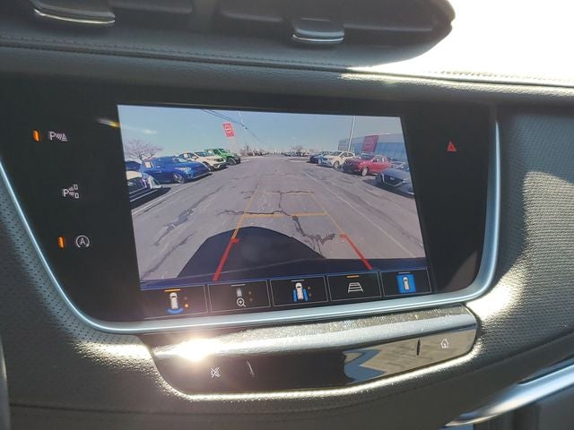 2022 Cadillac XT5 Premium Luxury