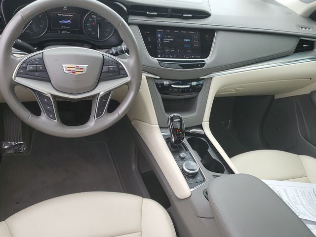 2022 Cadillac XT5 Premium Luxury