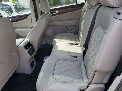 2024 Volkswagen Atlas 2.0T SEL Premium R-Line