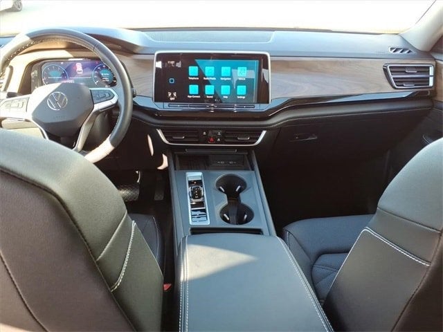 2025 Volkswagen Atlas 2.0T SE