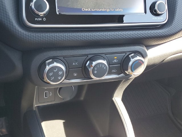 2025 Nissan Kicks Play S