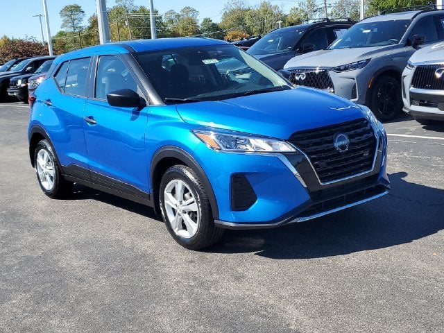 2025 Nissan Kicks Play S