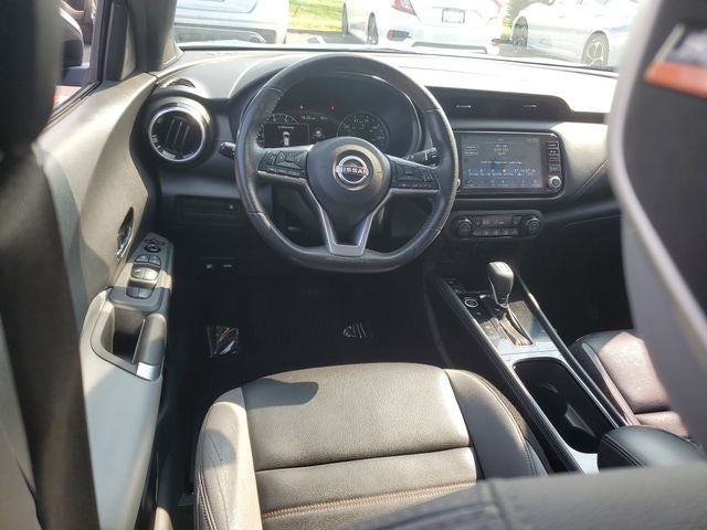 2022 Nissan Kicks SR