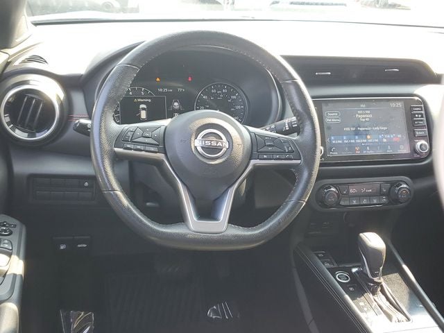 2022 Nissan Kicks SR