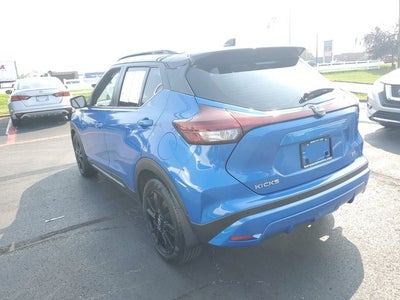 2022 Nissan Kicks SR