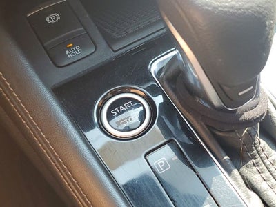 2022 Nissan Kicks SR