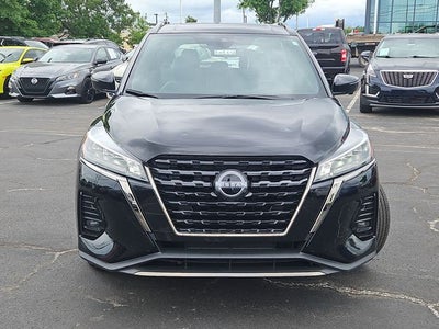 2024 Nissan Kicks SR