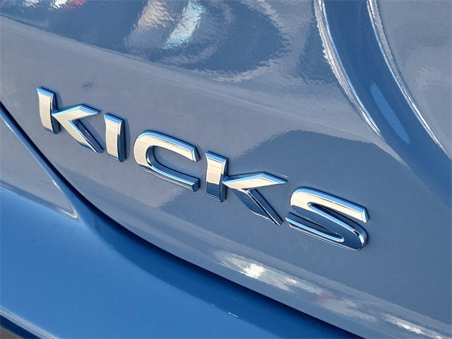 2021 Nissan Kicks SR