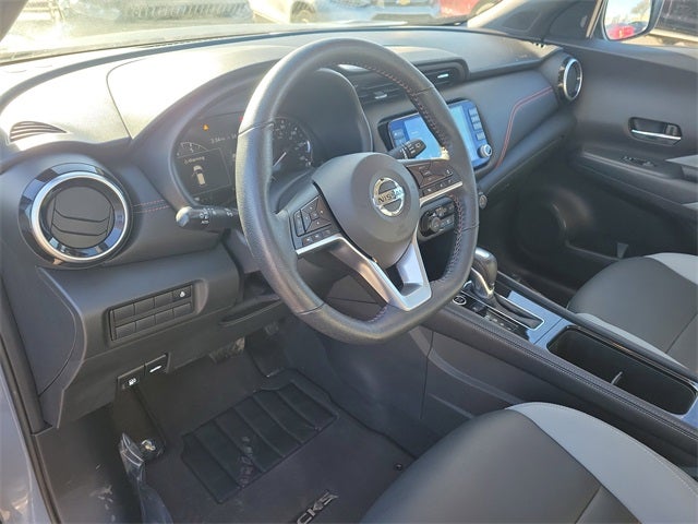2021 Nissan Kicks SR