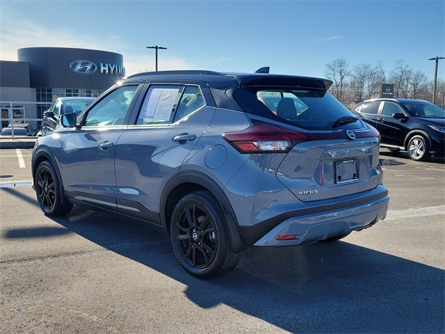 2021 Nissan Kicks SR