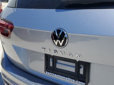 2022 Volkswagen Tiguan 2.0T SE R-Line Black
