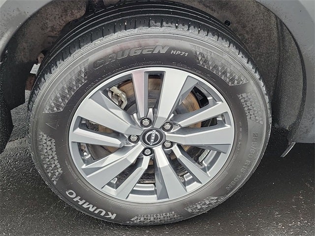 2024 Nissan Pathfinder SL