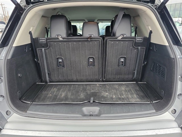 2024 Nissan Pathfinder SL