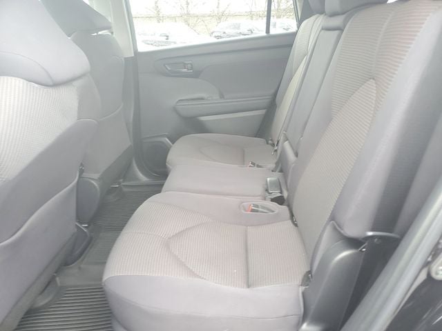 2022 Toyota Highlander L