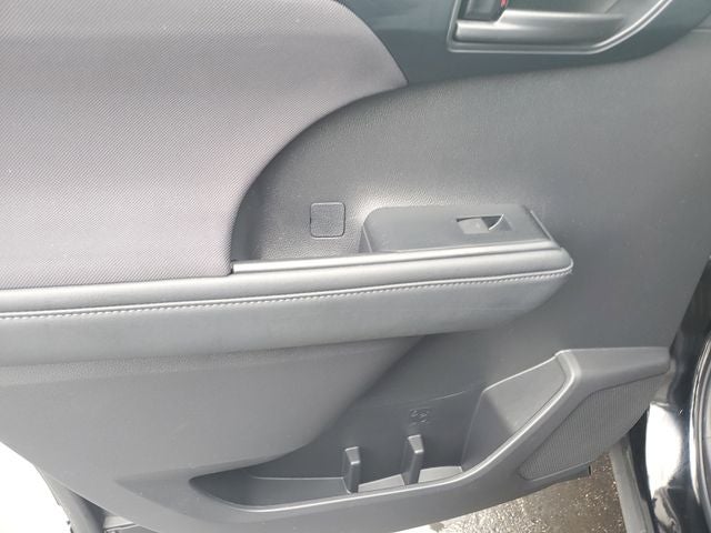 2022 Toyota Highlander L