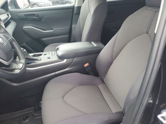2022 Toyota Highlander L