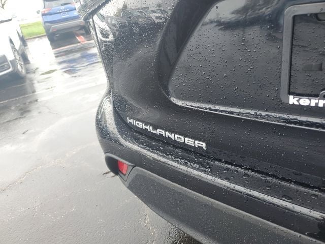 2022 Toyota Highlander L