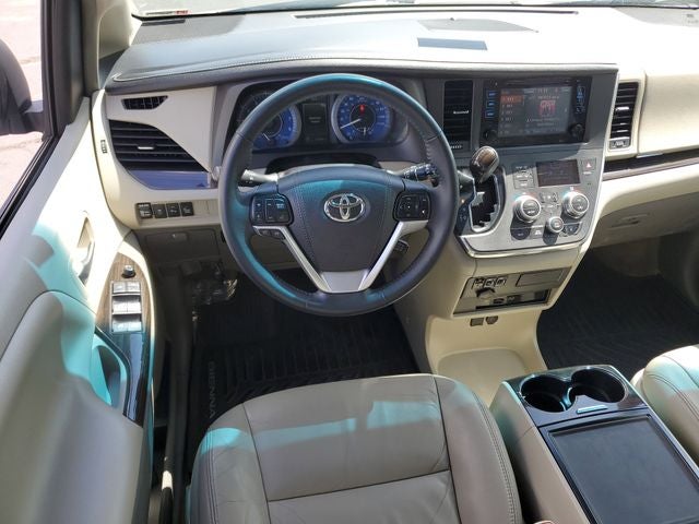 2017 Toyota Sienna XLE Premium 7 Passenger