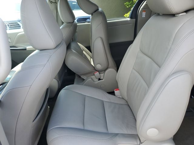 2017 Toyota Sienna XLE Premium 7 Passenger