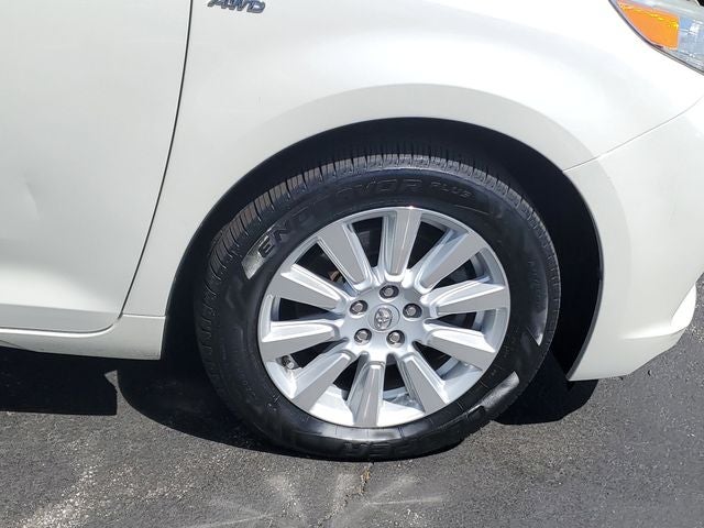 2017 Toyota Sienna XLE Premium 7 Passenger