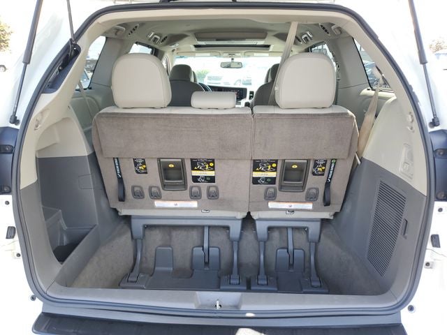 2017 Toyota Sienna XLE Premium 7 Passenger