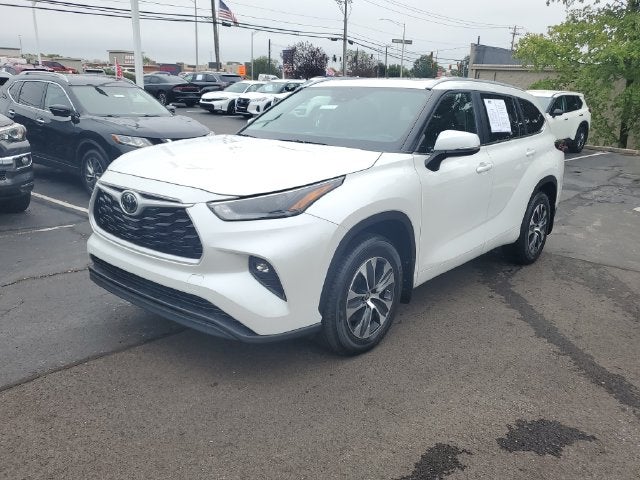 2024 Toyota Highlander XLE