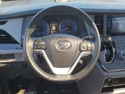 2015 Toyota Sienna XLE 8 Passenger