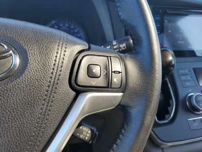 2015 Toyota Sienna XLE 8 Passenger