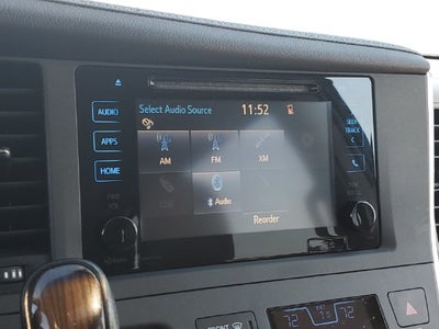 2015 Toyota Sienna XLE 8 Passenger