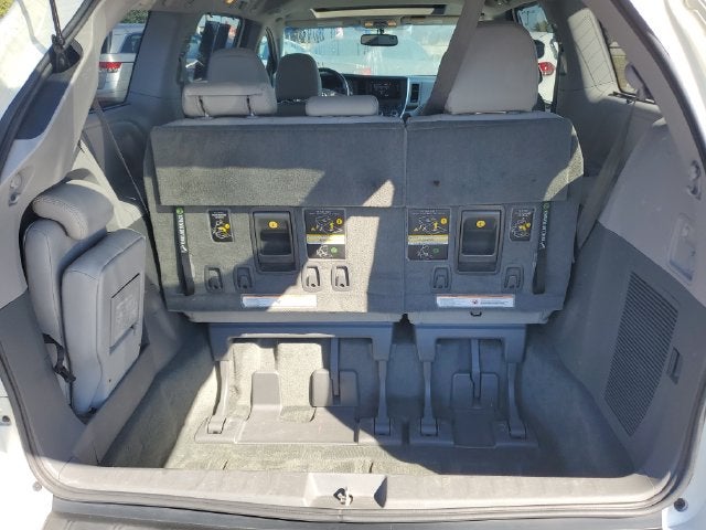 2015 Toyota Sienna XLE 8 Passenger