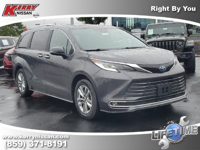 2025 Toyota Sienna Limited 7 Passenger