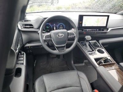 2025 Toyota Sienna Limited 7 Passenger