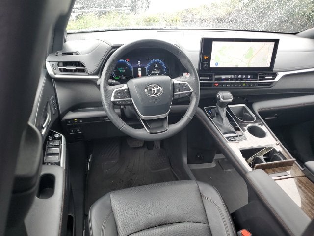 2025 Toyota Sienna Limited 7 Passenger