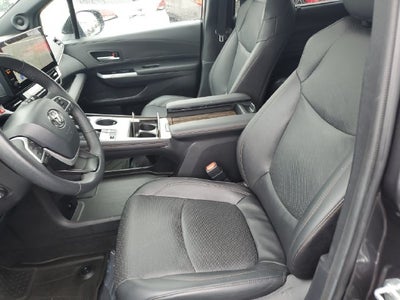 2025 Toyota Sienna Limited 7 Passenger