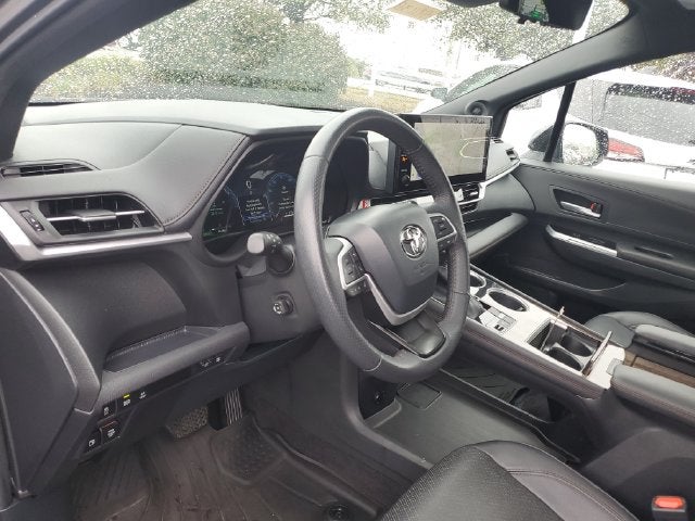 2025 Toyota Sienna Limited 7 Passenger