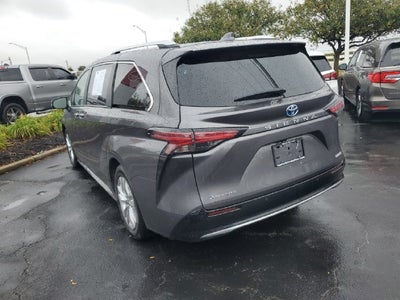 2025 Toyota Sienna Limited 7 Passenger