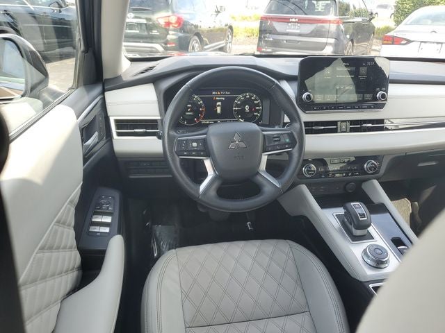 2022 Mitsubishi Outlander SEL