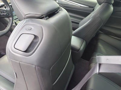 2022 INFINITI Q60 LUXE