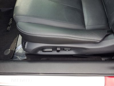 2022 INFINITI Q60 LUXE