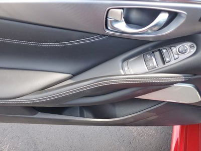 2022 INFINITI Q60 LUXE