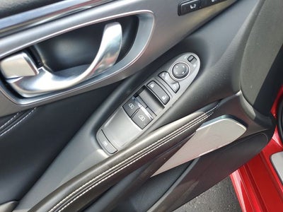 2022 INFINITI Q60 LUXE