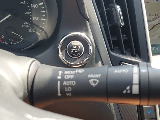 2022 INFINITI Q60 LUXE