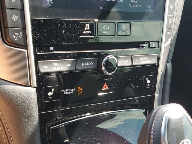 2022 INFINITI Q60 LUXE