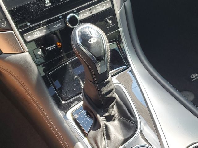2022 INFINITI Q60 LUXE