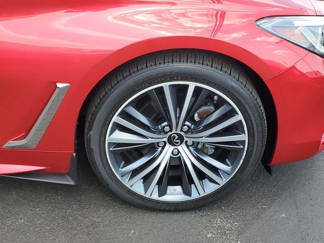 2022 INFINITI Q60 LUXE