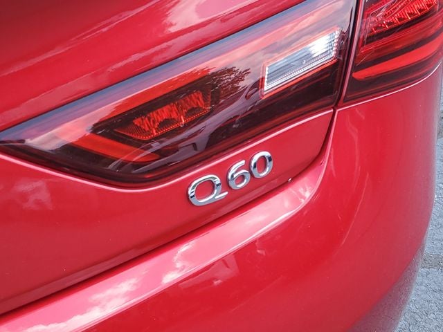 2022 INFINITI Q60 LUXE