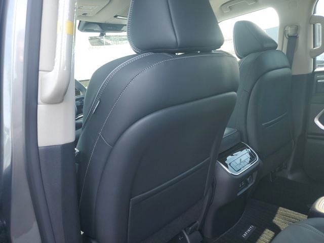 2027 INFINITI QX80 LUXE