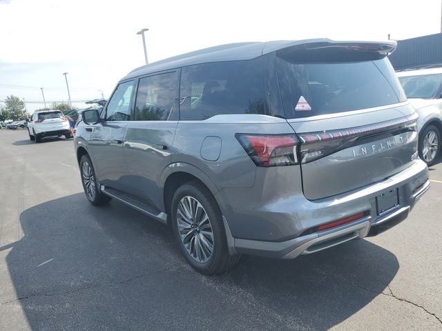 2027 INFINITI QX80 LUXE